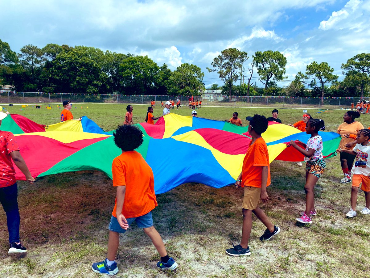 Mrs. Spiggle tweet media