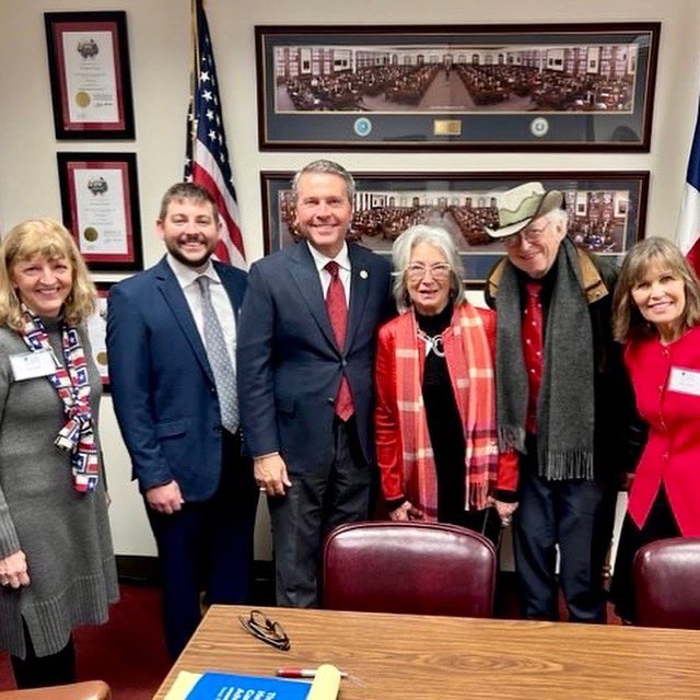 tdaDENPAC's tweet photo. Great group of dentists from the Central Texas Dental Society with Representative @BradBuckleyDVM on @theTDA Legislative Day in February. #txlege https://t.co/SQWqVDOEzi