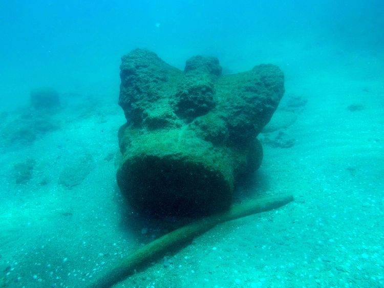 A cargo of marble architectural elements dating to the Roman period has been found in a shipwreck in the Mediterranean. The ship was able to carry a load of at least 200 tons. #ancientmediterranean #ancientrome buff.ly/3BRlUh6