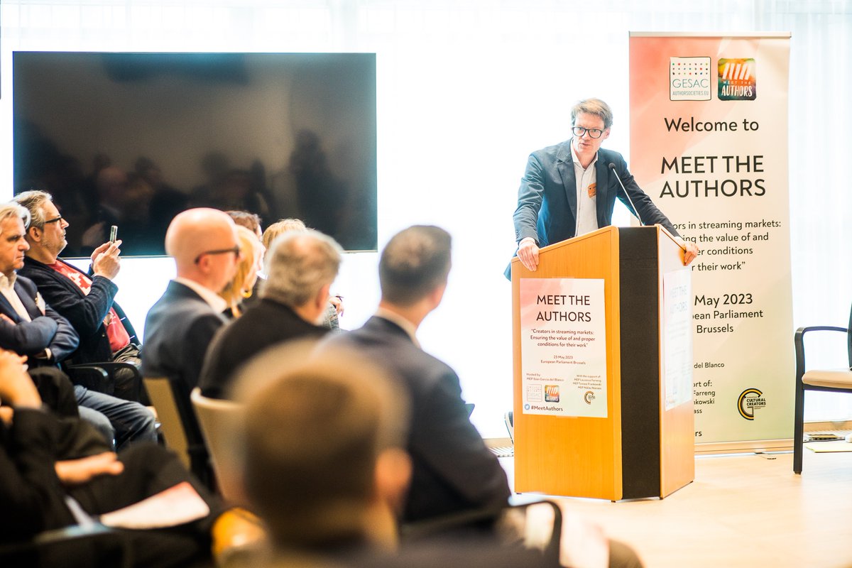 1/2 🧵 2nd session of #MeetAuthors on the “Situation of the European music authors in the VOD sector” starts with Tobias Holzmüller, @gema_news’s General Counsel.