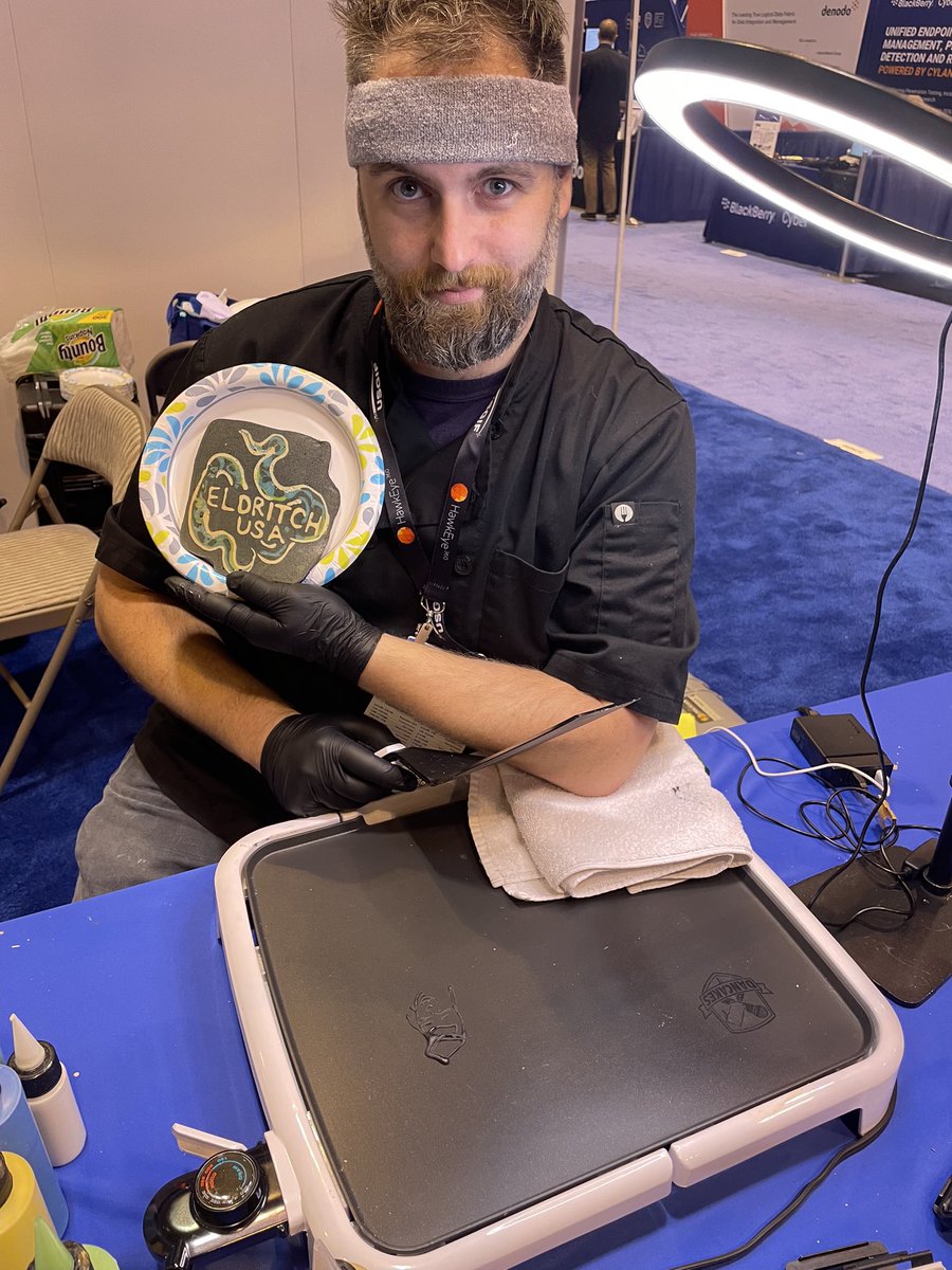 An Eldritch Pancake, courtesy of <a href="/goldberg337/">bLeed Ghoulberg</a> and <a href="/drdancake/">Dancakes</a>! Edible insanity is our favorite 🐙🪓