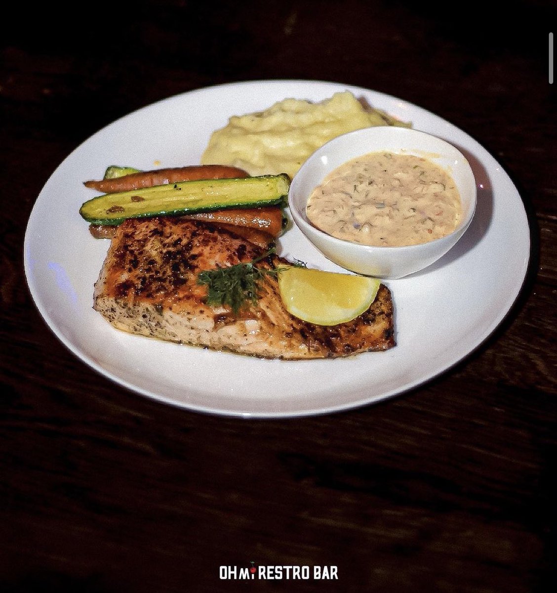 OHmi Restro Bar🍹 tweet media
