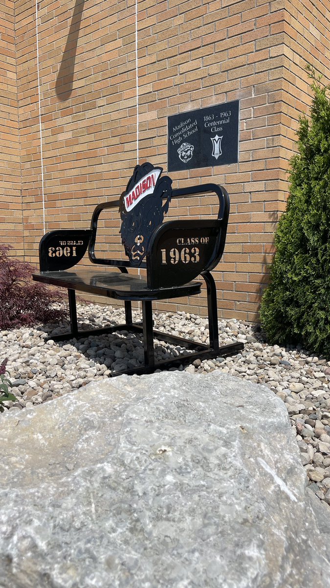 MCS_Indiana's tweet photo. What a great addition to the entrance of Connor K. Salm Gymnasium ๐๐ปโค๏ธ THANKS to the Class of โ63 and the Class of โ77 for your bench at the visitors entrance to MCHS as well! Outstanding craftsmanship by students of @cubindustries ๐๐๐#MadisonLEAD #buildthemup https://t.co/jvZWqADv8g