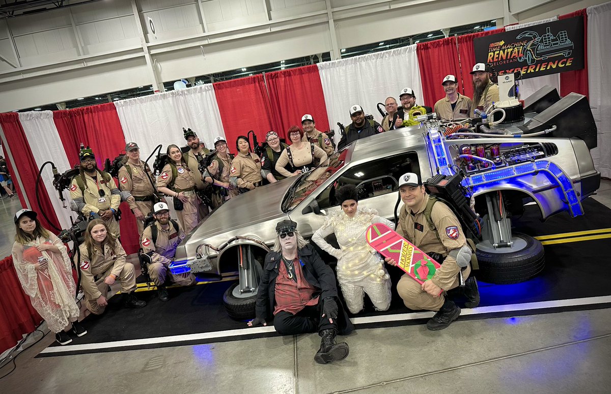GhostbustersDT's tweet photo. Thank you everyone for showing us so much love and support at Motor City Comic Con.
This fan traveled through the space-time continuum just to get a photo with us before he traveled back to the future!
#ChristopherLloyd #BacktotheFuture #OhioTimeMachineRental https://t.co/uQ6Jcielaq