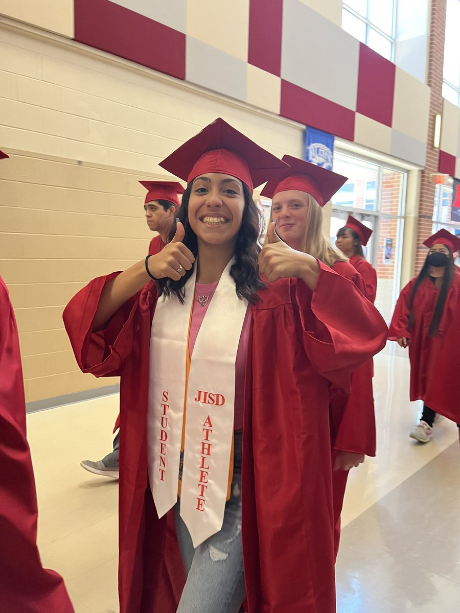 TrackJudson's tweet photo. Elephant Walk today for the soon to be Judson Alumni! 🐘 🚀 https://t.co/dAvES1Xo6f