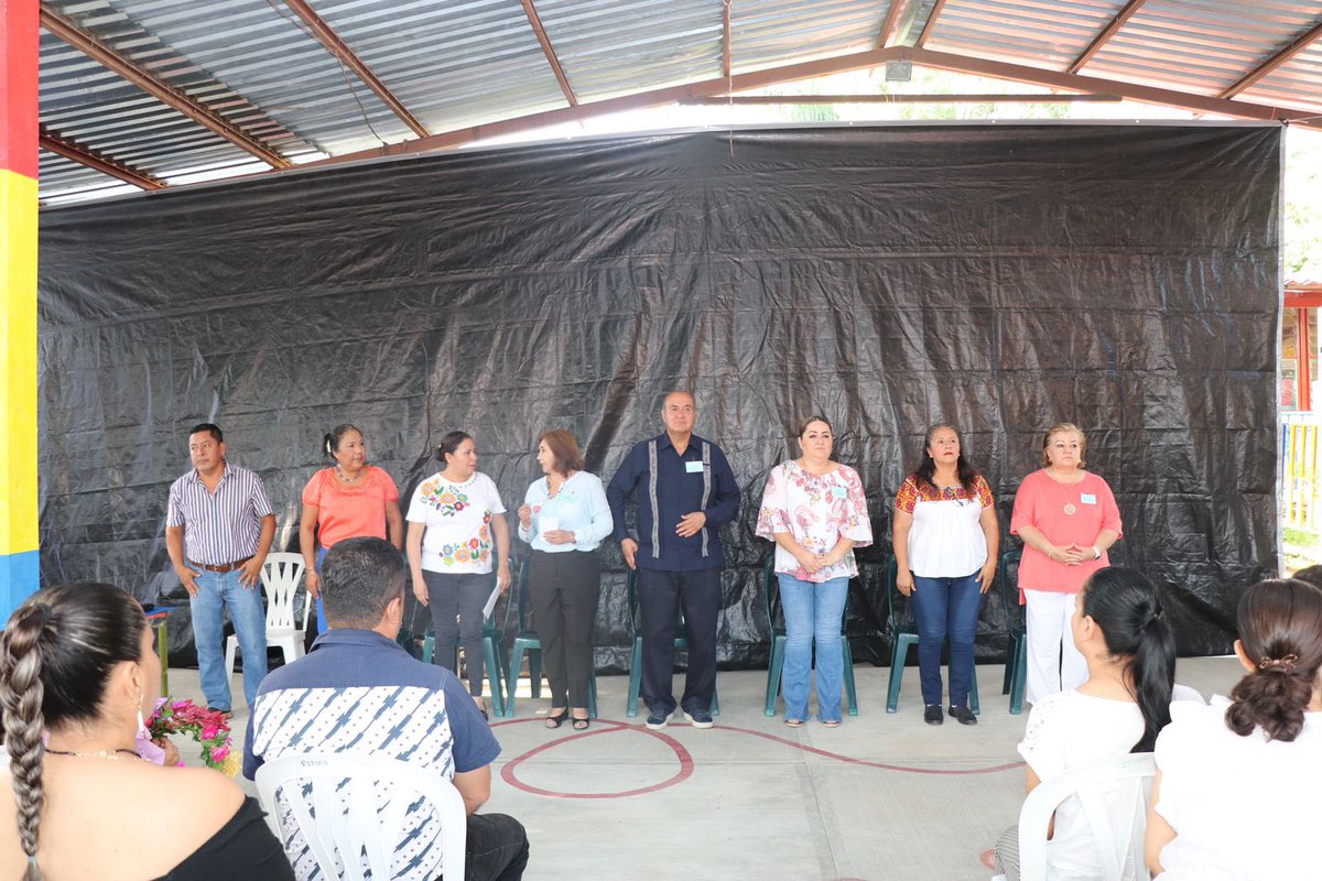 natycastrejonv's tweet image. Esta mañana iniciamos actividades en #SanFelipeOrizatlán visitando el Jardín de Niños “Leona Vicario” en donde se llevan a cabo capacitaciones, a fin de fomentar entornos de aprendizaje seguros, no violentos, inclusivos y eficaces para la comunidad educativa. 

Además, entregamos…