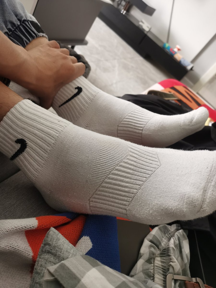 爪子大，一手抓不下