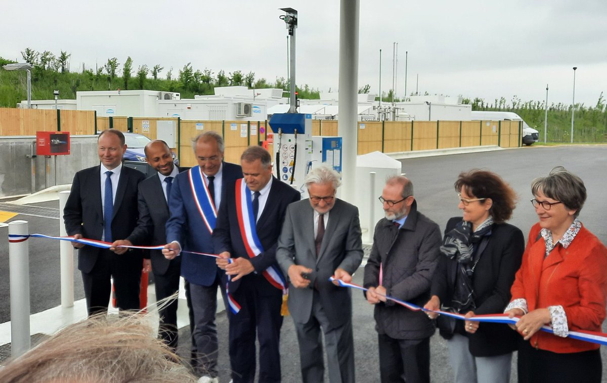 Alain Auzet (@alainauzet) on Twitter photo Bel aboutissement que l’inauguration de cette station #biocarburants , à #Réau !
✅ réduction de 50 à 80% des émissions de #CO2
✅ élimination des particules fines
✅ 50% de bruit en moins
<a href="/sigeif75/">Sigeif</a> <a href="/epasenart/">Epa Sénart</a> <a href="/ENGIEsolutions/">ENGIE Solutions</a> <a href="/grandparissud/">Grand Paris Sud</a> <a href="/vpecresse/">Valérie Pécresse</a> <a href="/Gilles_Battail/">Gilles Battail</a> <a href="/GRDF/">GRDF</a> Bel aboutissement que l’inauguration de cette station #biocarburants , à #Réau !
✅ réduction de 50 à 80% des émissions de #CO2
✅ élimination des particules fines
✅ 50% de bruit en moins
<a href="/sigeif75/">Sigeif</a> <a href="/epasenart/">Epa Sénart</a> <a href="/ENGIEsolutions/">ENGIE Solutions</a> <a href="/grandparissud/">Grand Paris Sud</a> <a href="/vpecresse/">Valérie Pécresse</a> <a href="/Gilles_Battail/">Gilles Battail</a> <a href="/GRDF/">GRDF</a>