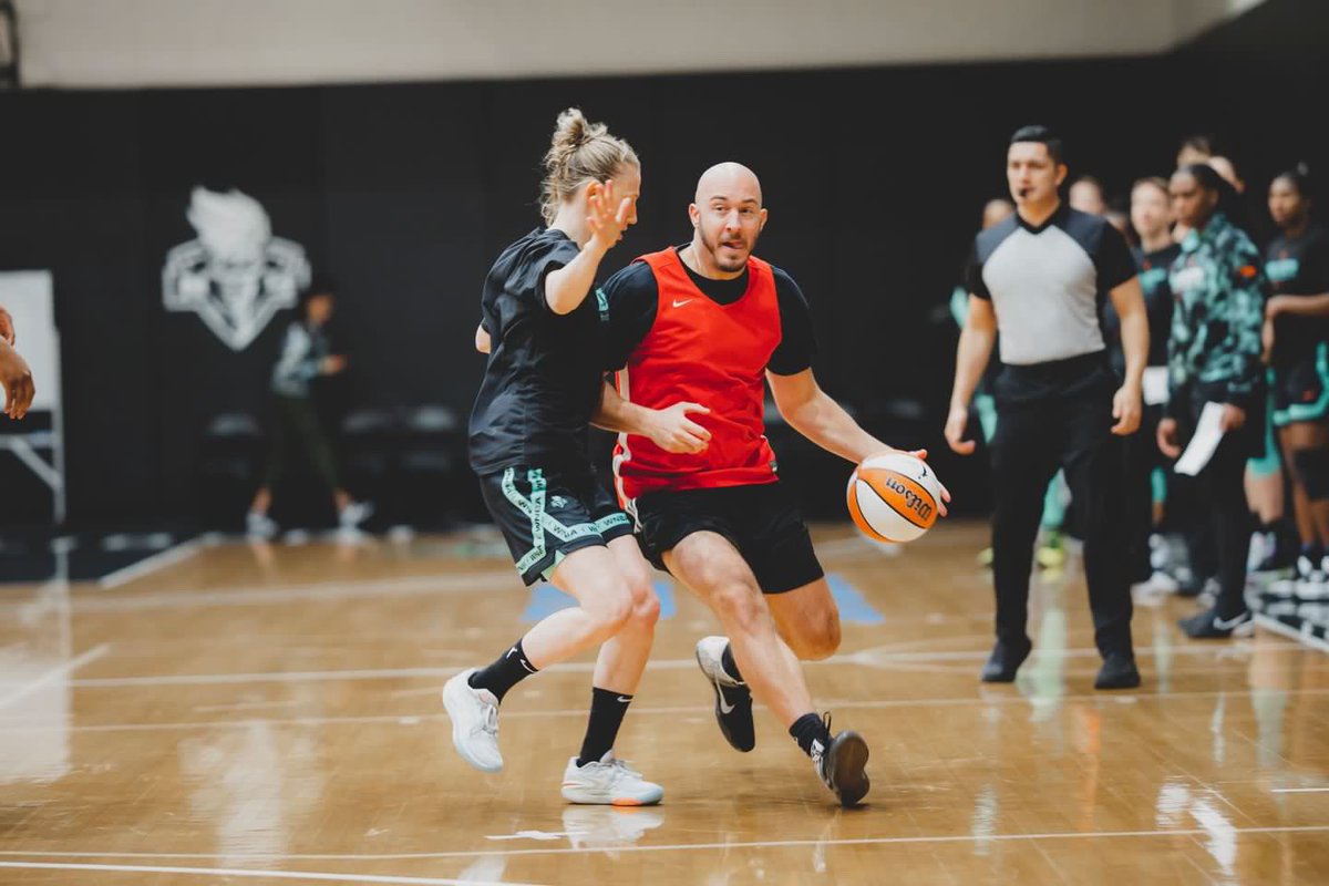 Nick Resavy tweet media