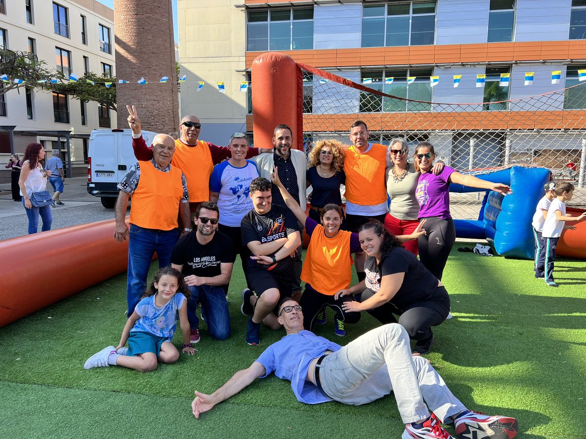 Unidas_sepuede's tweet photo. ¡Gracias por asistir al #PartidoValiente! ⚽️ Una tarde en la que derribamos barreras y reivindicamos medidas valientes.  
 
Este domingo, vota por las políticas valientes de @RubensAscanio y su #EquipoValiente y construye #La Laguna inclusiva y llena de oportunidades. 🗳️ https://t.co/ncVz3OLsX0