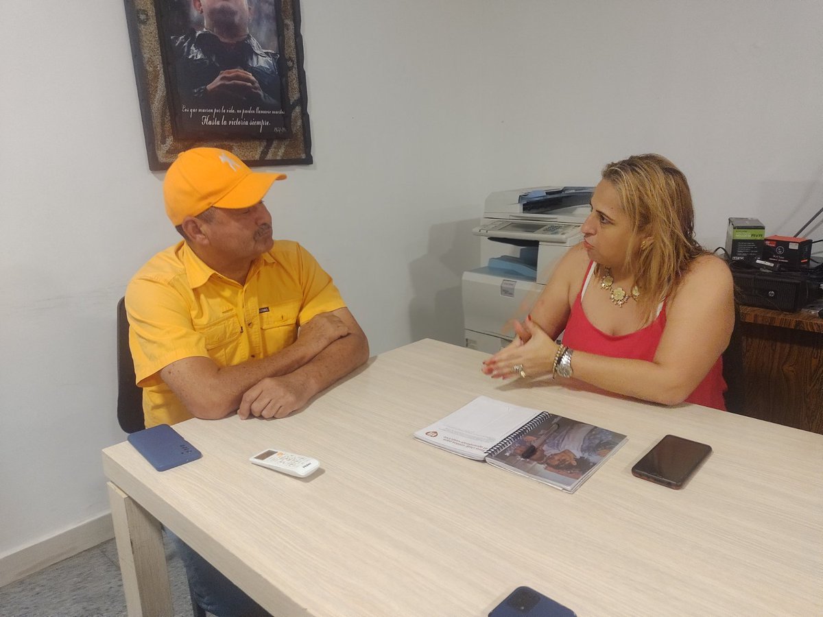 uptlara's tweet photo. La Uptaeb desplegada en el territorio para el beneficio de los jóvenes del Municipio Morán nuestra rectora @michellyvivas visita @AlcaldiaMoran @FelixLinaresps 

#UptaebActiva
#SNI2023 

@mpp https://t.co/kONjRdaxPy
