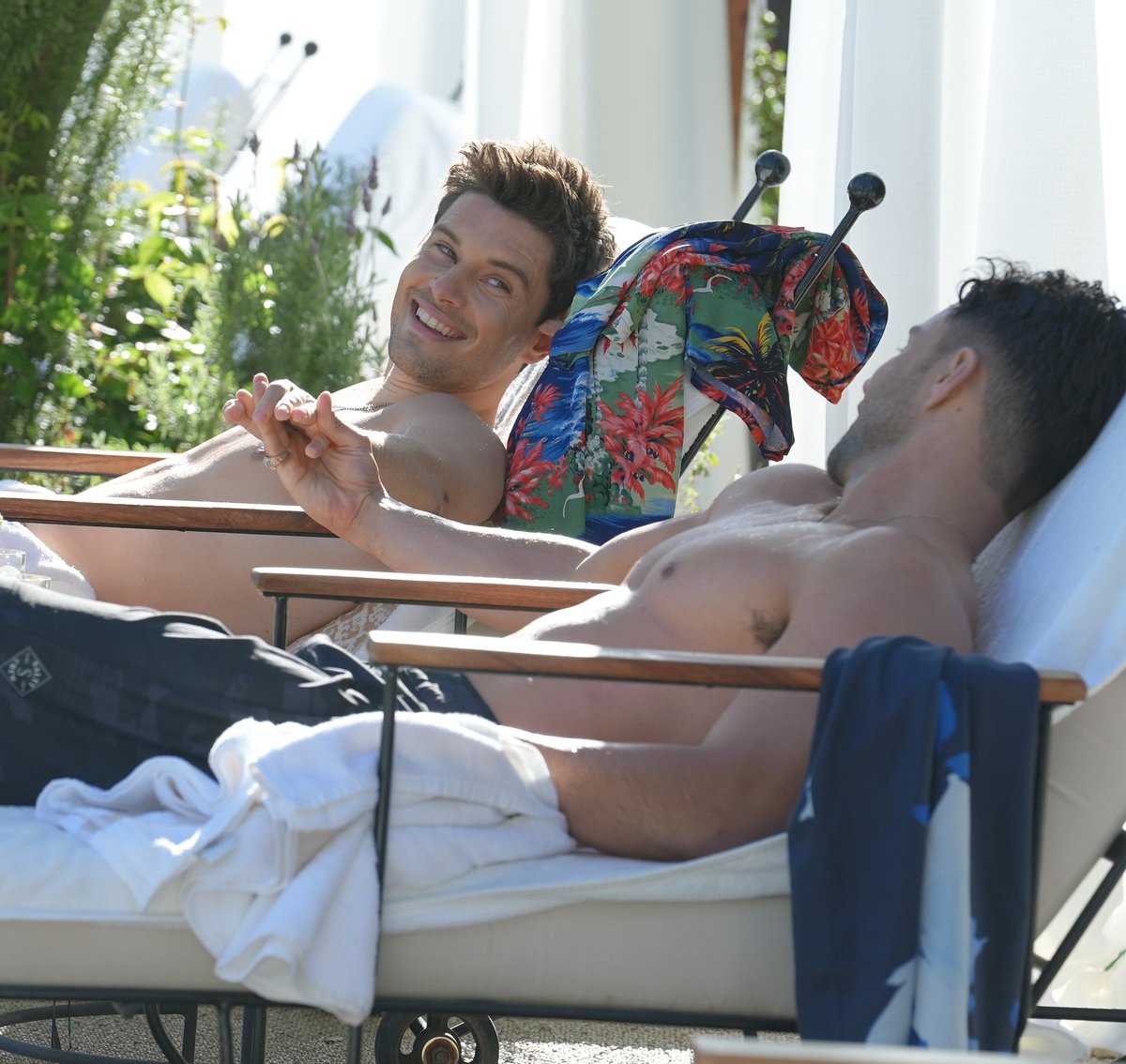 It's Tarlos' world, and we're just living in it. 😌 #911LoneStar