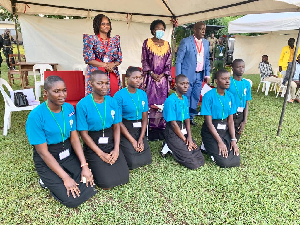 Dr Abaliwano,  Gender Minster  , Obwakyabazinga bwa Busoga   Headteacher,  Mr Mwogeza, Kaliro High School and some of the participating students at 7TH Ekigangu  Kya Busoga