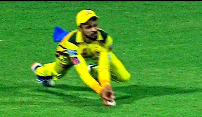 ShivkumarYaduri's tweet photo. Umpire not even checking it..
#GTvCSK 
#MSDhoni𓃵 https://t.co/osU63iPweF