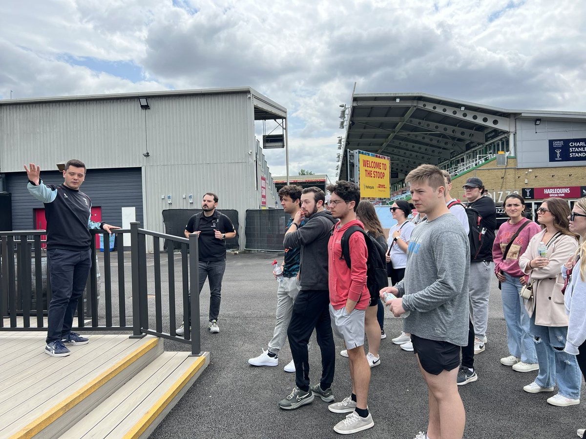 mbedwards1's tweet photo. Our @NCStateCNR @NCSUStudyAbroad London Sport Abroad students got the chance to visit @Harlequins Stoop and learn about rugby game experience and development of womenβs rugby, courtesy of the excellent Stephen Rac. #PackAbroad https://t.co/sShBmCxEjU