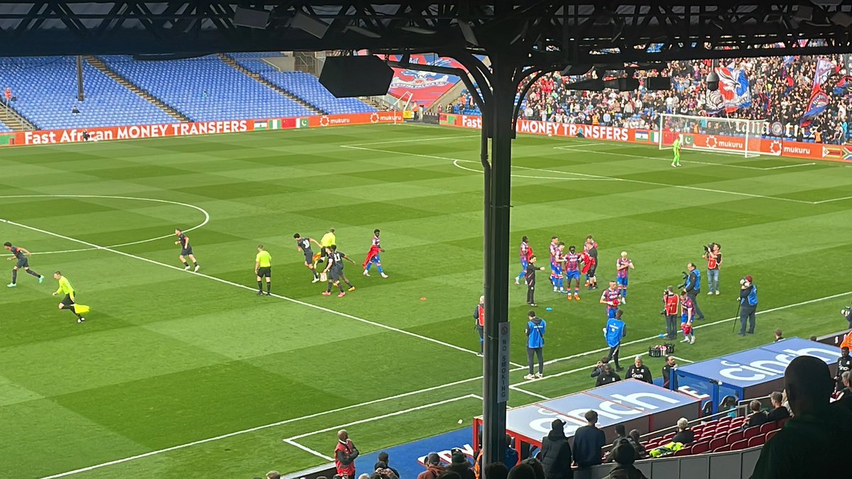 Rak-Sakyi starting for Palace U21, a hard watch. Does look like he doesn’t give a shit though. 

He’s a red 🔴⚪️