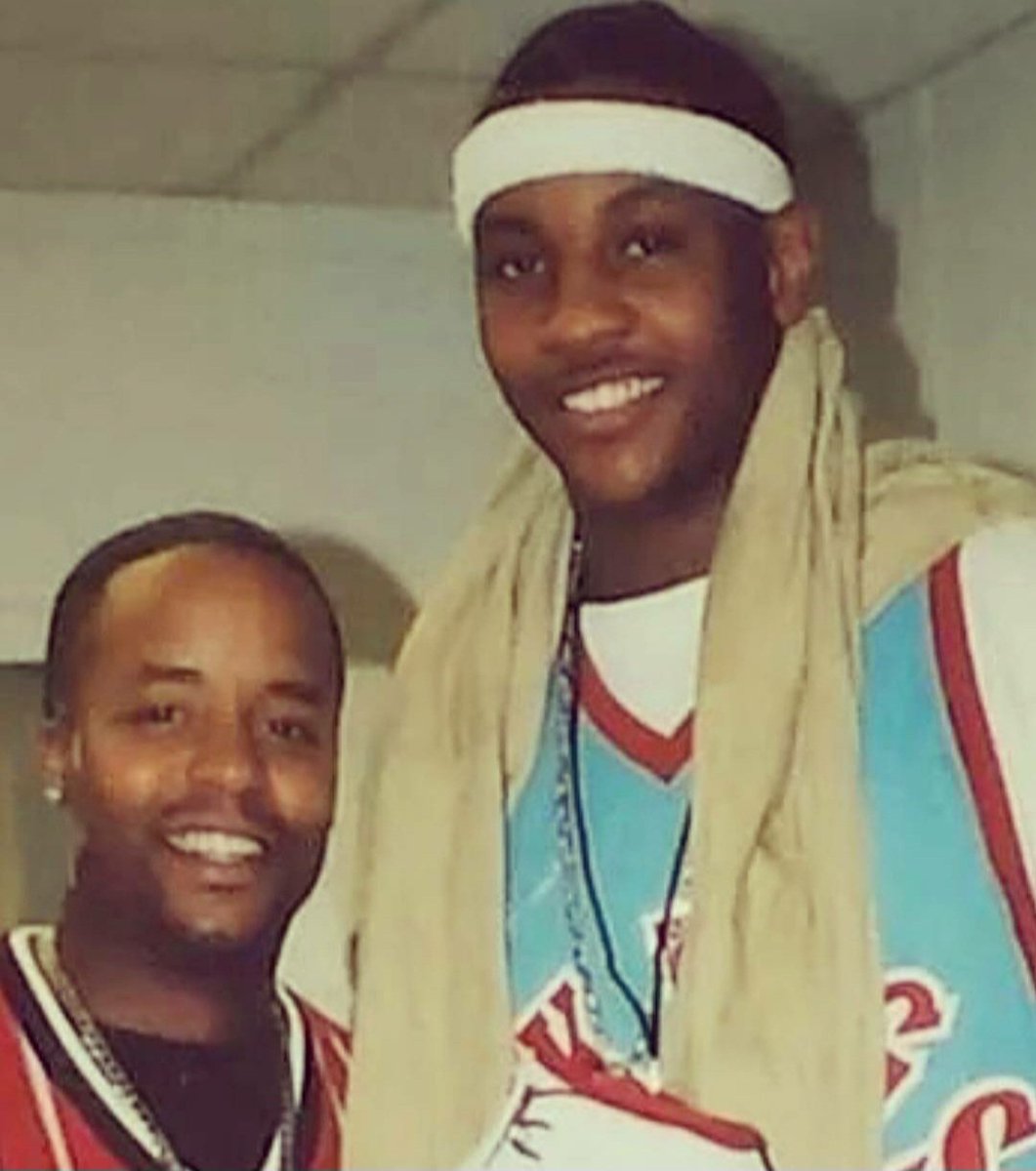 ChainShawty's tweet image. Melo #OUT - 19 SOLID yrs &amp;amp; definitely #HOF bound imo. Pictured here circa '03 prior to being taken 3rd overall in the LeBron (#1)/D. Wade (#5) draft #410 stand up 🏀✊🏽