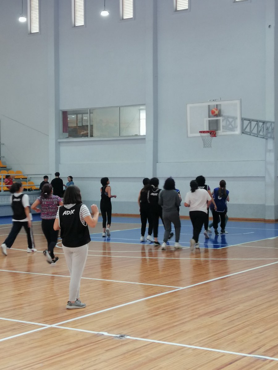DavidCo76169072's tweet photo. Final femenil. Prepa 2 - 6 Tercero de secundaria https://t.co/bIlOXvqw0O
