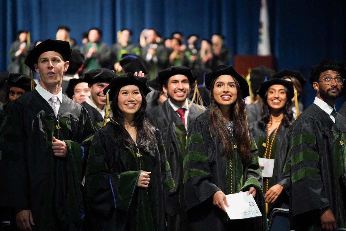 UCIMedSchool's tweet photo. Congrats to our #UCIMedSchool #ClassOf2023! Here are some snaps from our commencement on May 20 at @UCIrvine, including shots of our keynote speakers, @Sethrogen and @IamLaurenMiller, Alzheimerโs advocates and co-founders of @WeAreHFC.
๐ธ: Michelle Kim Photography
#UCI #UCGrad23 https://t.co/coj7Dyqifb