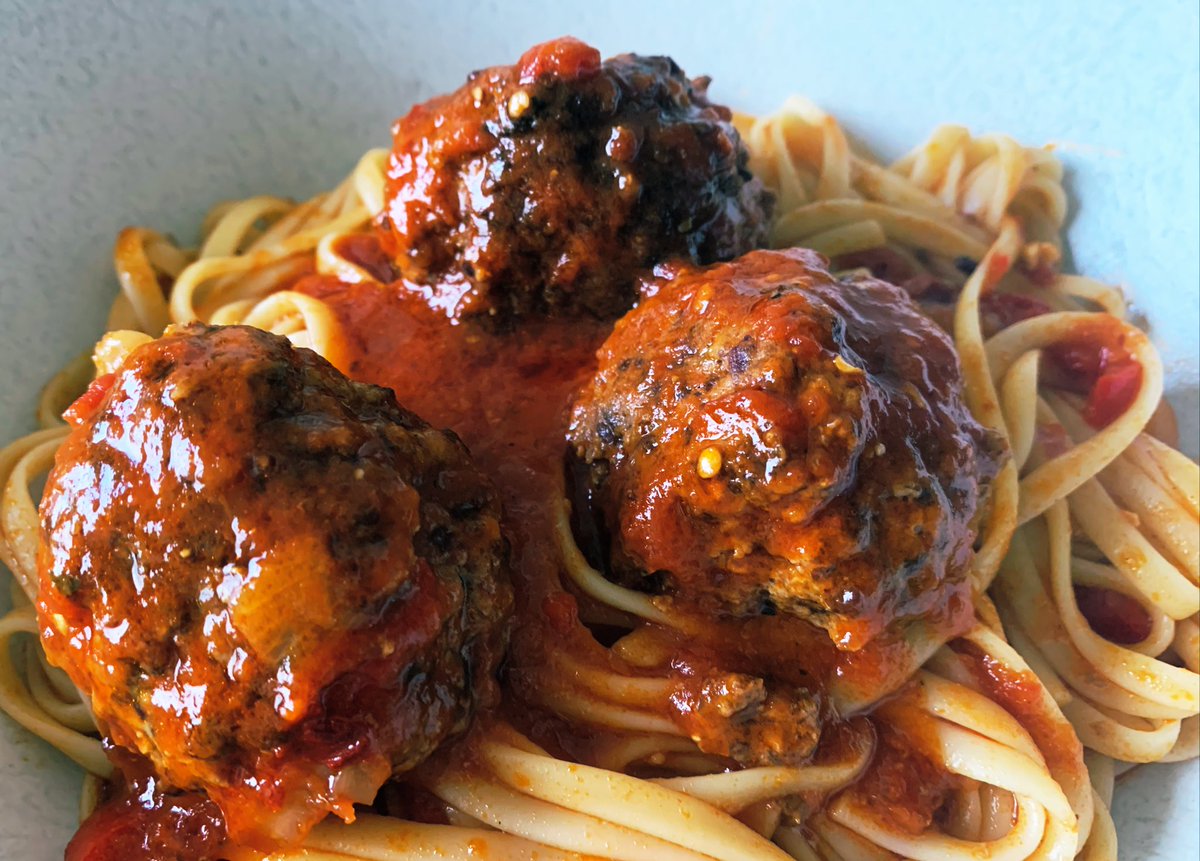 Meatballs and linguine