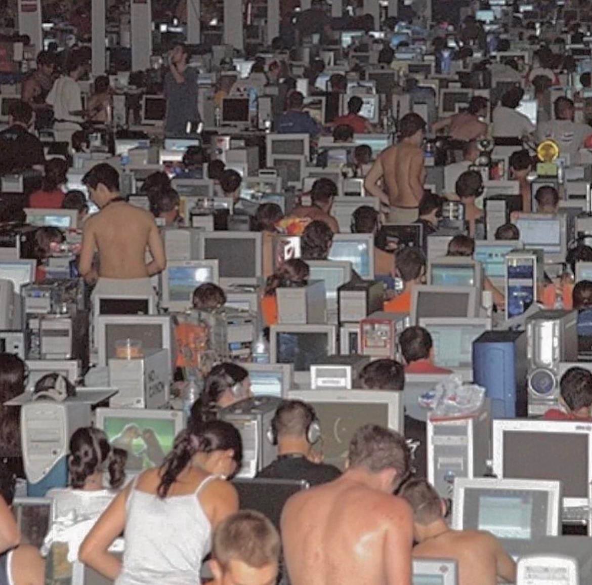 میشه بګویید اینجا چی ګف است؟