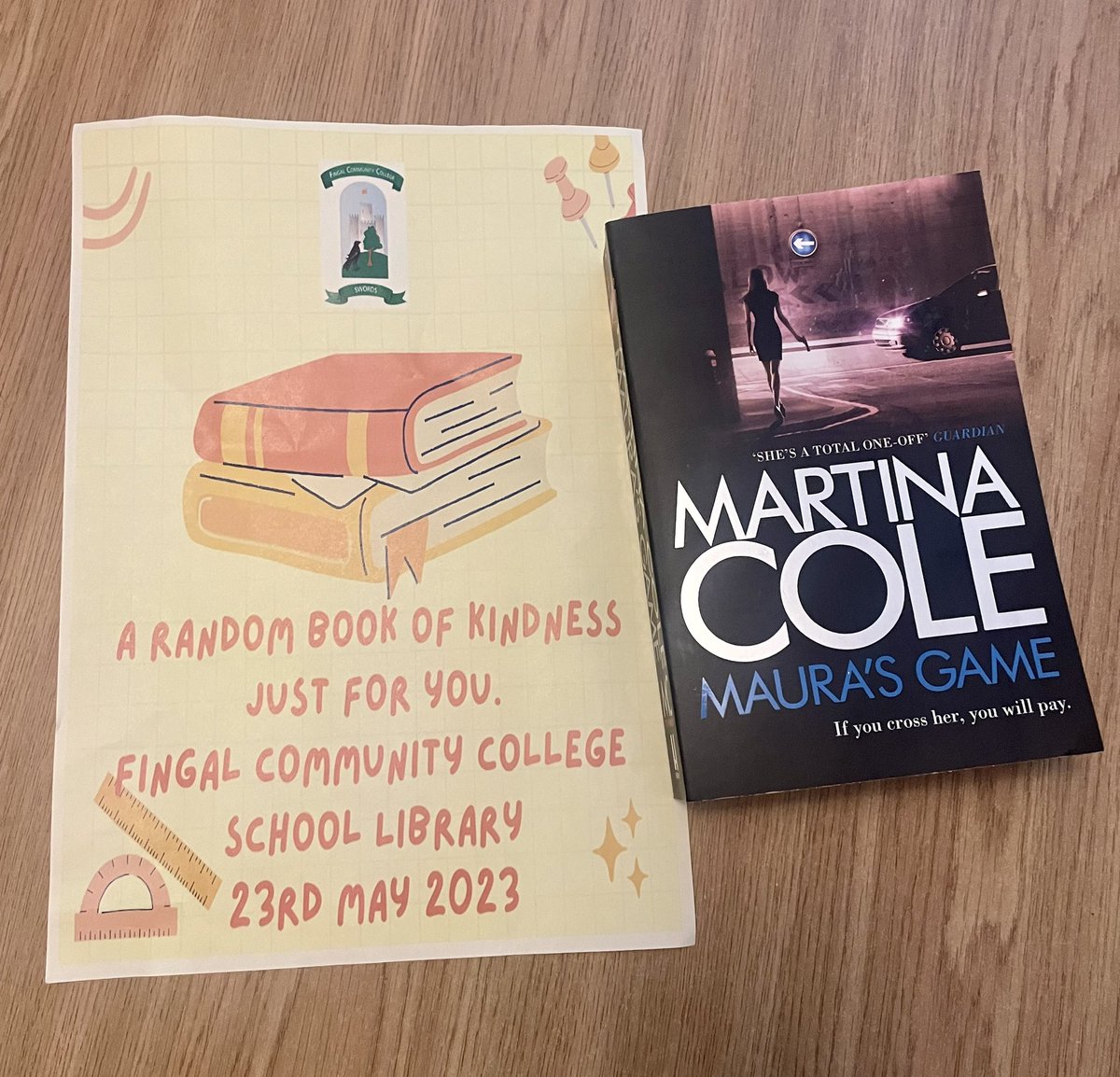 What a lovely gesture today for all @FingalCC staff to celebrate the launch of our revamped school library! 🤩 #community #care #Teamddletb @ddletb