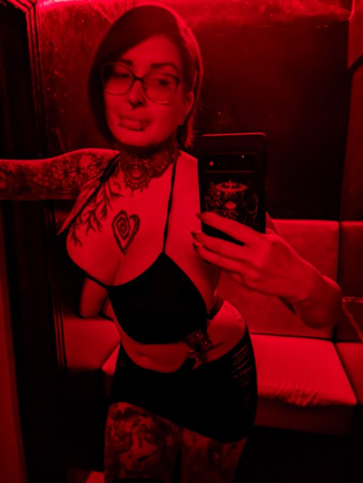 Under the red light https://t.co/lhPJZsWZzY / https://t.co/2XroawjR1O / https://t.co/PqLsxQMIOq / https://t<a href="/tag/curvy"class="tags"><span>#curvy</span></a><a href="/tag/hot"class="tags"><span>#hot</span></a><a href="/tag/fetish"class="tags"><span>#fetish</span></a><a href="/tag/kinky"class="tags"><span>#kinky</span></a><a href="/tag/candid"class="tags"><span>#candid</span></a><a href="/tag/bigboobs"class="tags"><span>#bigboobs</span></a><a href="/tag/naughty"class="tags"><span>#naughty</span></a>