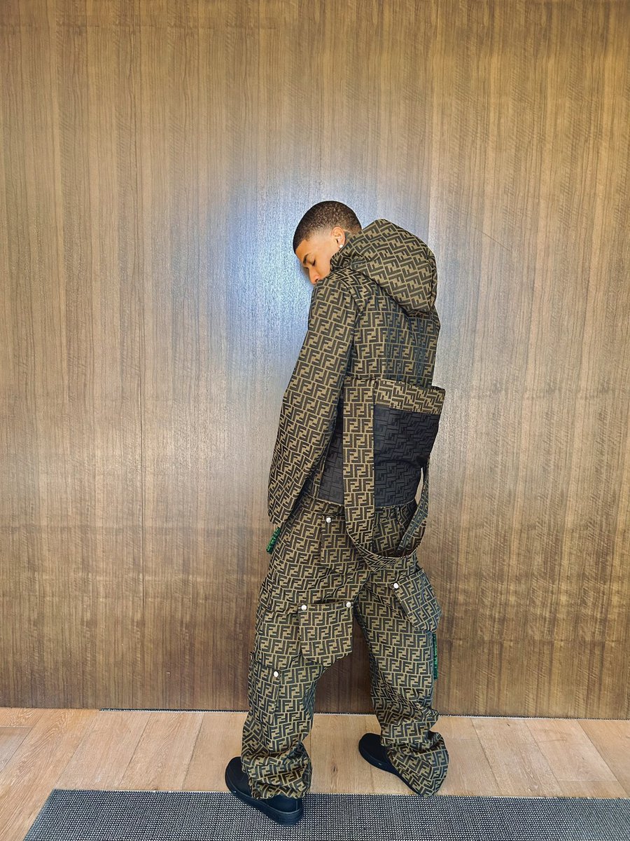 I really be fresh as p***y