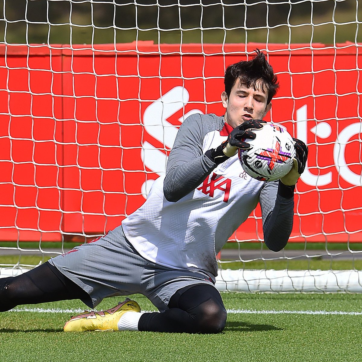 "O goleiro é um homem de elástico", né, <a href="/Skank/">Skank</a>? 🎶🔺

Os paredões <a href="/Alissonbecker/">Alisson Becker</a> e <a href="/mpitaluga_/">Marcelo Pitaluga</a> estão ON por aqui 🇧🇷🔥