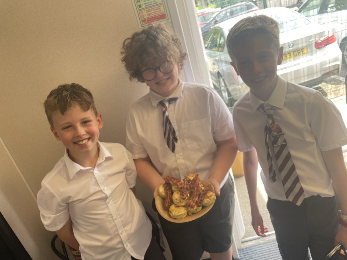 TyntesfieldMS's tweet photo. What a roaring success the scones were! A generation of bakers. Apologies that not many made it home… They were far too tasty. https://t.co/kAgL9hZzBh