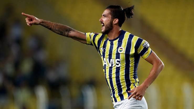 🟡🔵 Fenerbahçe, Gustavo Henrique'nin bonservisini bu ay sonunda alacak. (Vene Casagrande)