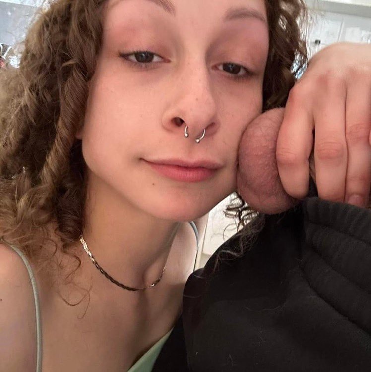 dubbedhenny's tweet photo. @lonelee_vs @akatrav I’ve never seen a nigga wake up and ride dick like this nigga aka https://t.co/vkhMbsfRmy