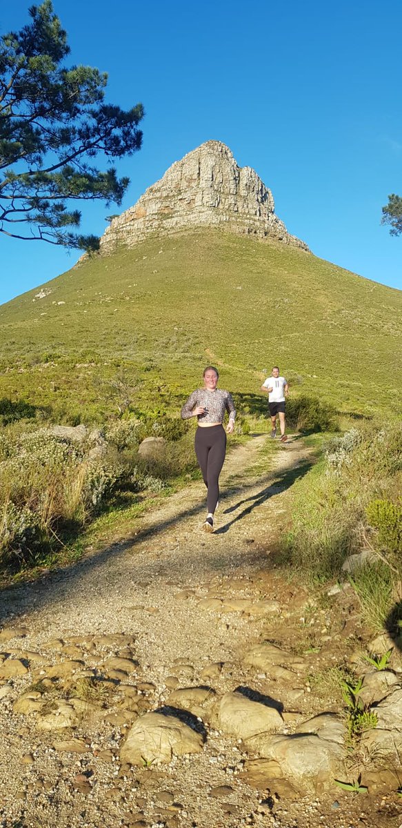 RunCapeTown's tweet photo. Beautiful loop around the lion this morning, sunshine skies & views for days... ๐ ๐โโ๏ธ ๐โโ๏ธ #trailrunning #runningtour #sightrunning #runcapetown @capetownmag @lovecapetown @runnersworld @LionsHeadCPT https://t.co/27BCy4Bftx