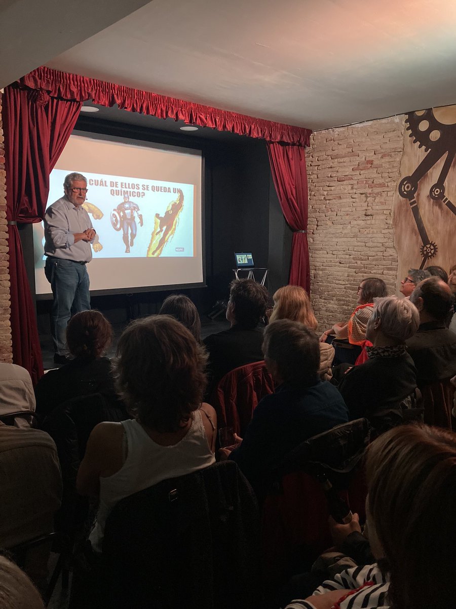 cornflakehunter's tweet photo. ¿Sabíais que la combustión espontánea es un proceso favorable termodinámicamente en los seres humanos?🔥 ¿Entonces por qué no ardemos?🤔 El rector de @unizar José Antonio Mayoral nos lo cuenta.
#pint23zgz
@pintofscienceES 
@ElSotanoMagico 
@RISArchers 
@UccUnizar 
@MariJoPar https://t.co/fn3P6so4Yq