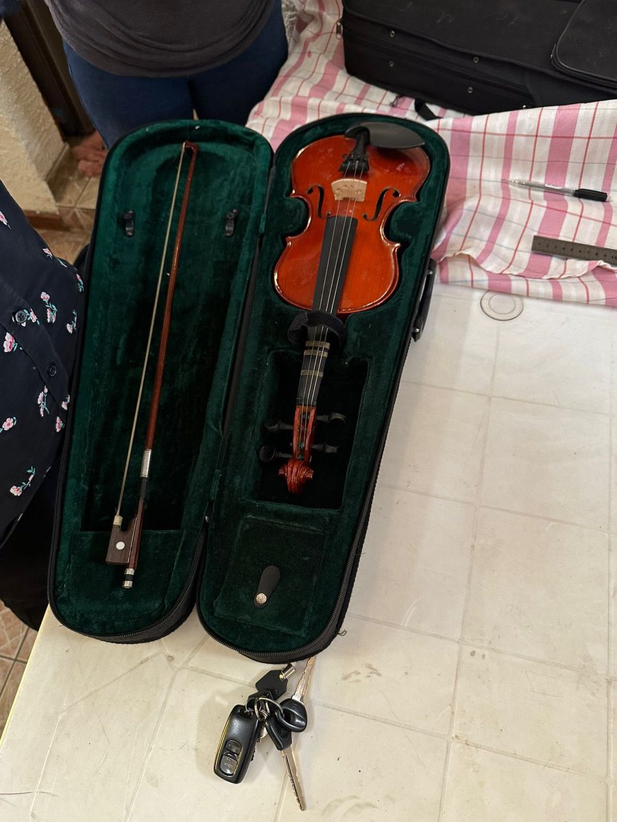 Gracias @JoseFern02517587 por la donación de dos violines para la <a href="/escuelarebelde/">Escuelita Rebelde Chepuja</a> ✨🎻

#antofagasta #chile