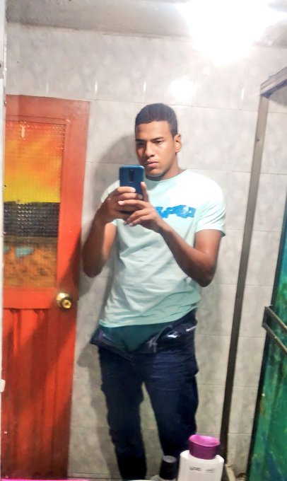 No te pierdas mi nuevo video q sub&iacute; en mi canal ph https://t.co/W5Up2OUjcl https://t.co/M6HhM1nhHZ<a href="/tag/amordeotromundo"class="tags"><span>#amordeotromundo</span></a>