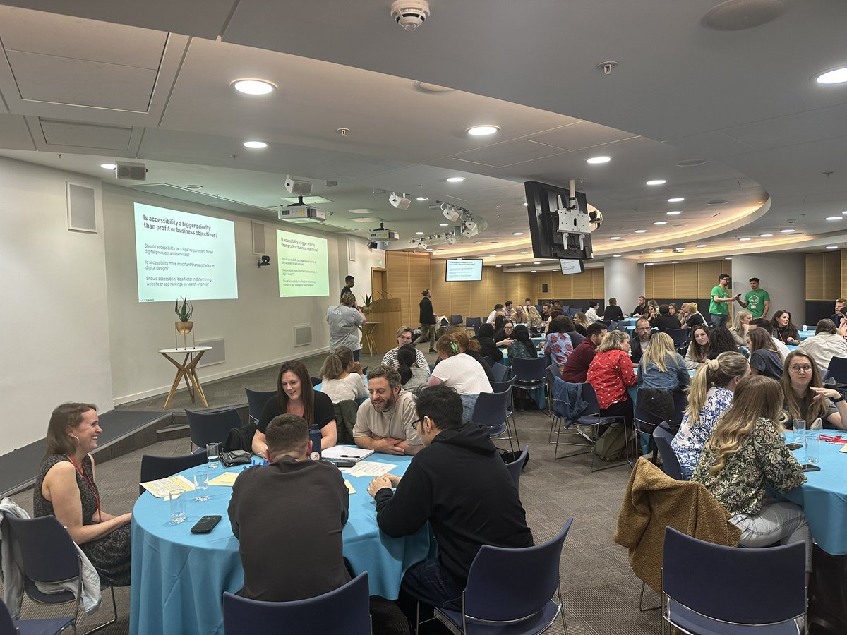 Brilliant debate club on business goals and accessibility at <a href="/nuxuk/">Northern UX</a> hosted by <a href="/jckfltchr/">Jack Fletcher</a> and <a href="/ta_burrows/">Tom Burrows</a> <a href="/CoopDigital/">Co-op Digital Technology Team</a> ace to be hosting these type of events again.