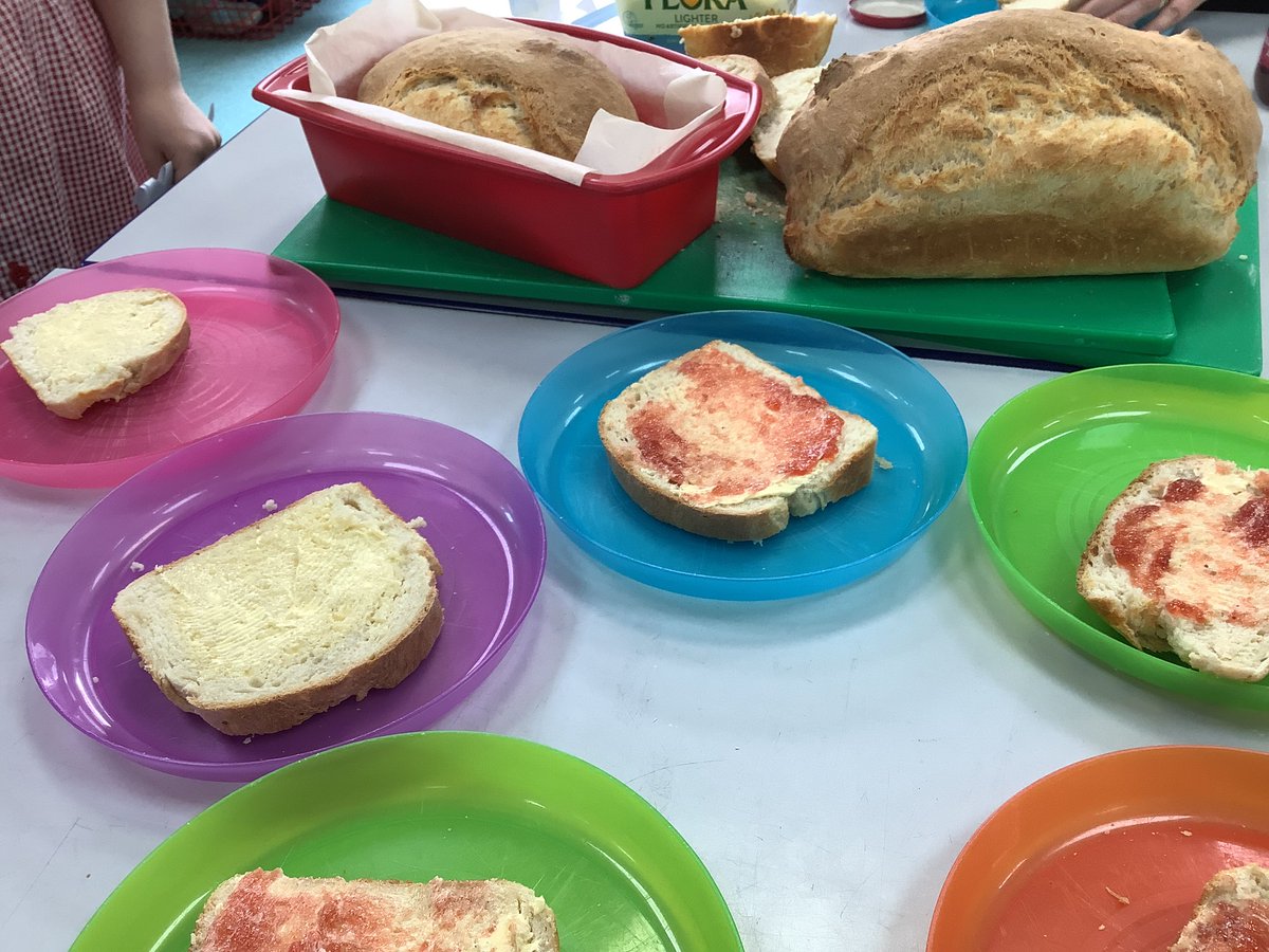 Today we had the best day making bread, following our traditional tale- THE LITTLE RED HEN 🐔🍞Well done Reception. Absolutely love my placement. Cannot believe my PGCE <a href="/PGCEswanseauni/">PGCE Swansea University</a> is almost complete 🤩 I absolutely thrive when I’m teaching ♥️