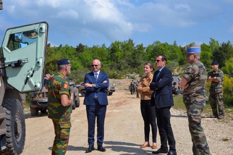 Honoré d'accueillir hier 
M. de Wispelaere, sous-préfet de Draguignan et 
M. Cambérou, @ProcDraguignan, 
au cours d'une visite de #canjuers et d’une présentation des missions du #1erRCA. Une journée d'échanges fructueux et de partage d'idées. 
#ArméesNation @COM_E2CIA