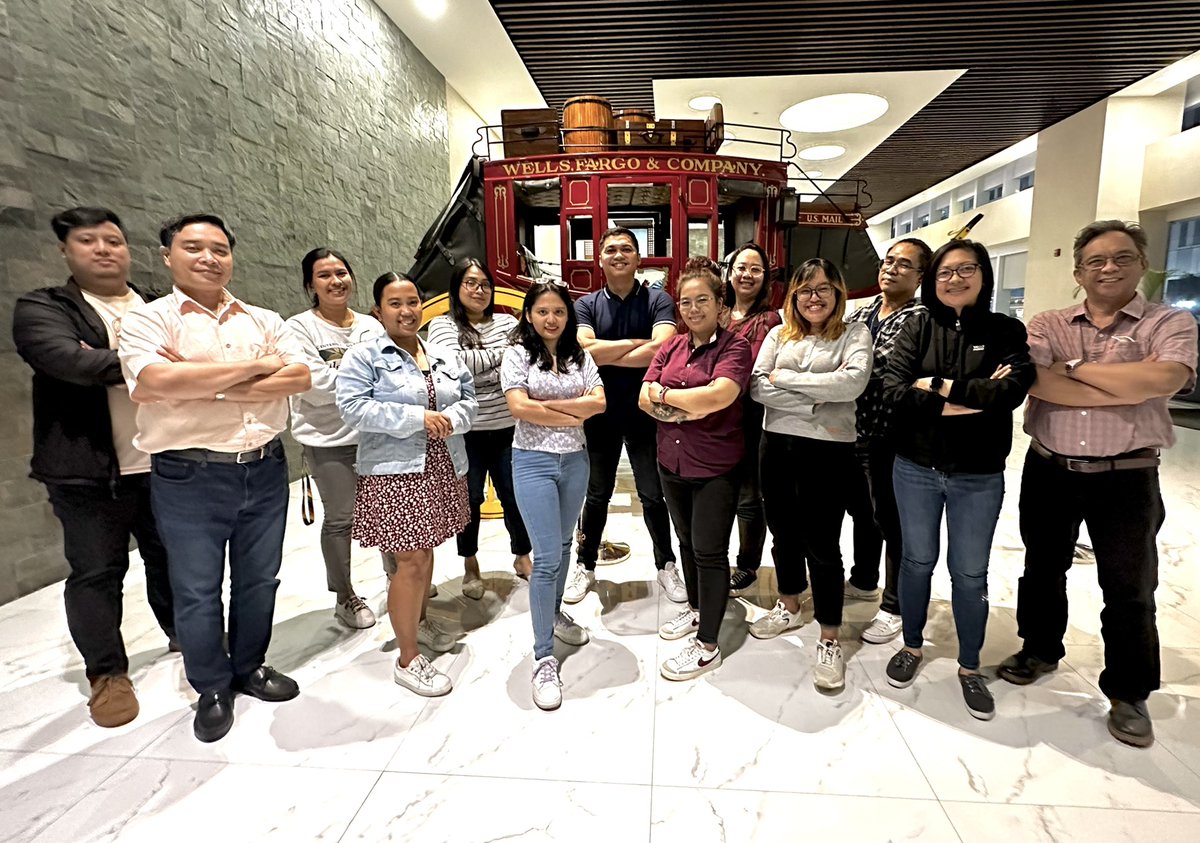 itsjoelangala's tweet photo. #wellsfargo

Last shot with the iconic wagon before transfer to the new office. https://t.co/2aUsw2p08i