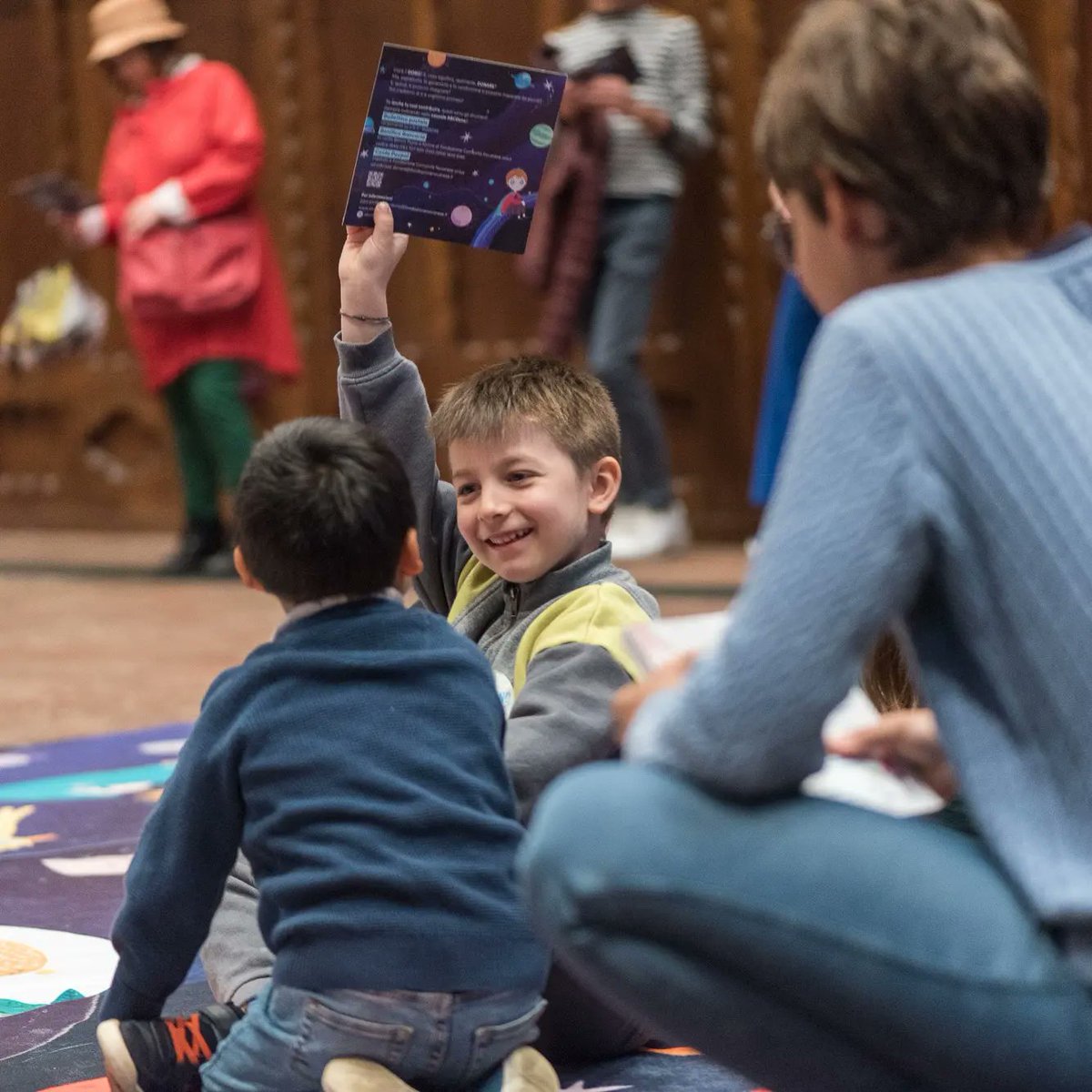 fcn_onlus's tweet image. 💫 #ABCDay Album dei Ricordi 🎁
L’illustratrice @valeria_belloro ha incantato i presenti con illustrazioni live, per mostrare ai piccoli come nascono i personaggi e come si animano attraverso la tecnologia.
#fondazionenovarese #abcdono #scuolaprimaria #bambini