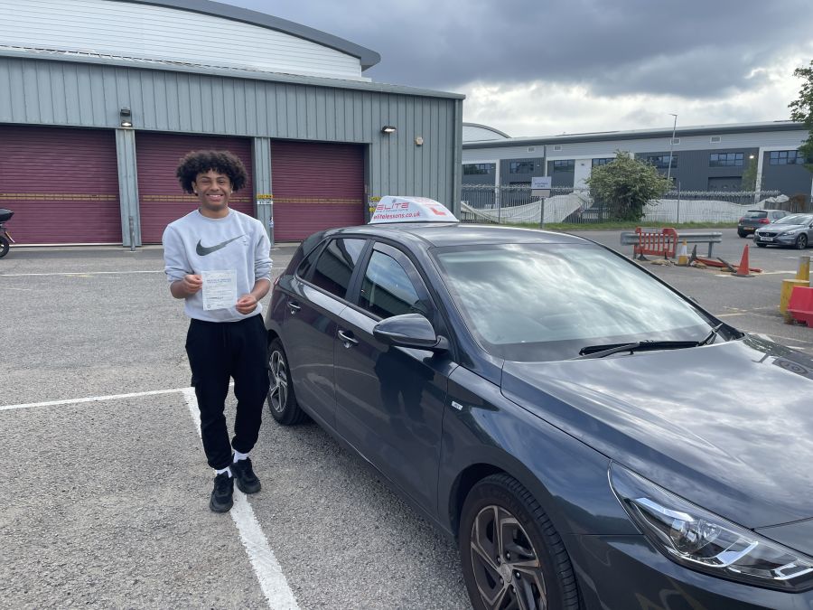 elitedriving's tweet photo. Congratulations to #eliteinstructor Matt's pupil Jason, with a fabulous pass in #Mitcham! #elitelessons #croydondrivingschool #croydondrivinglessons https://t.co/PZZwDQHo1G https://t.co/sIc6b6eWTF