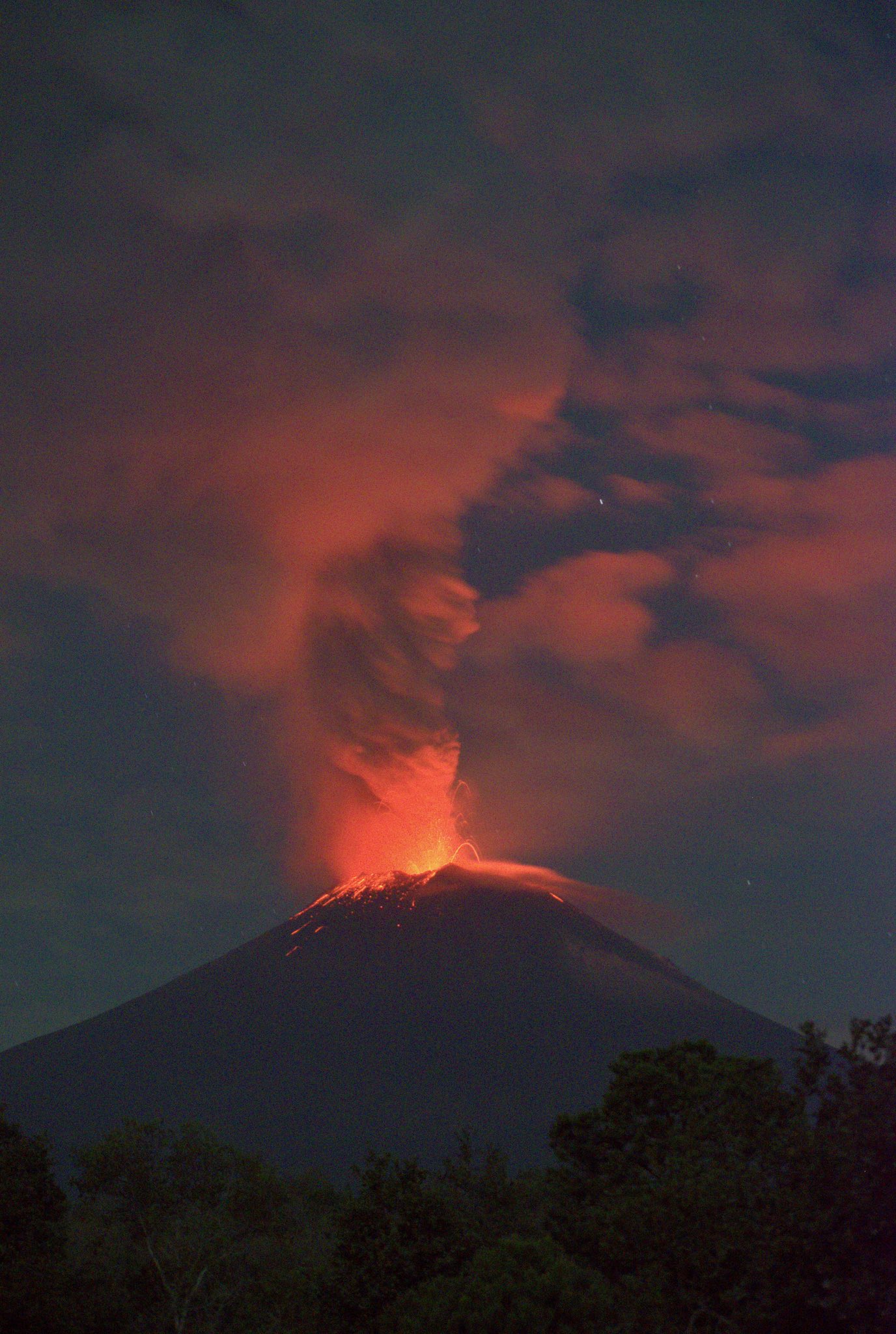 Daniel Chazari on Twitter "Volcán Popocatépetl 🌋 23 de Mayo 2023 📸