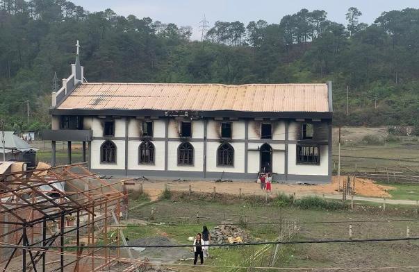 ChristianIndia_'s tweet photo. Photos of the few churches among 60s tribal kuki-zo churches burnt down by the meitei in Imphal

Churches are looted and then burnt down

#Savechurches

@INCMinority @Ch_JesusChrist @churchofengland @adventistchurch @BishopBarron @PastorJohnHagee @PastorCashLuna @adventistchurch https://t.co/QE2NX4lNKo