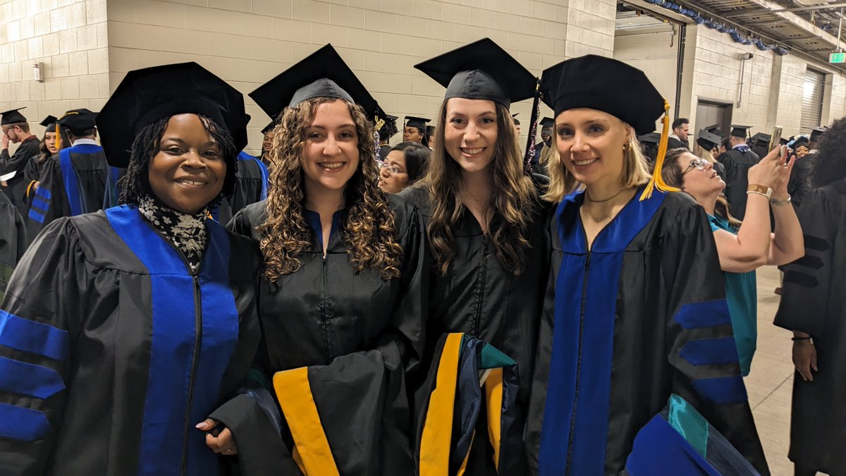 UNTHealth_CBTS's tweet image. Congratulations graduates 🎉

#HSCGrad