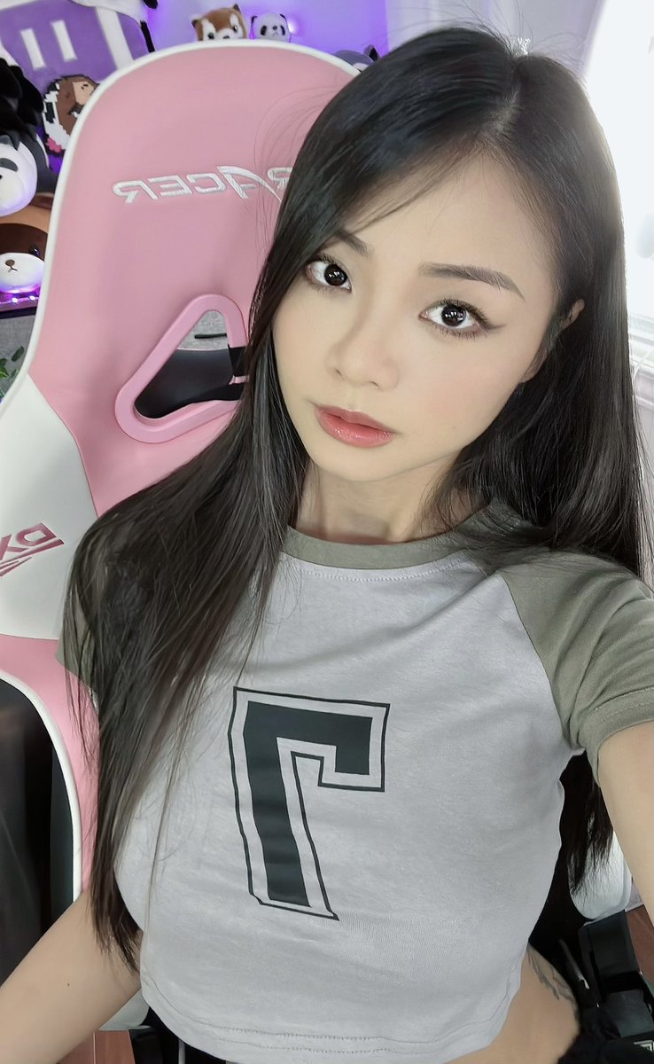 Cindy on Twitter "howdy 👋 streaming on twitch!"