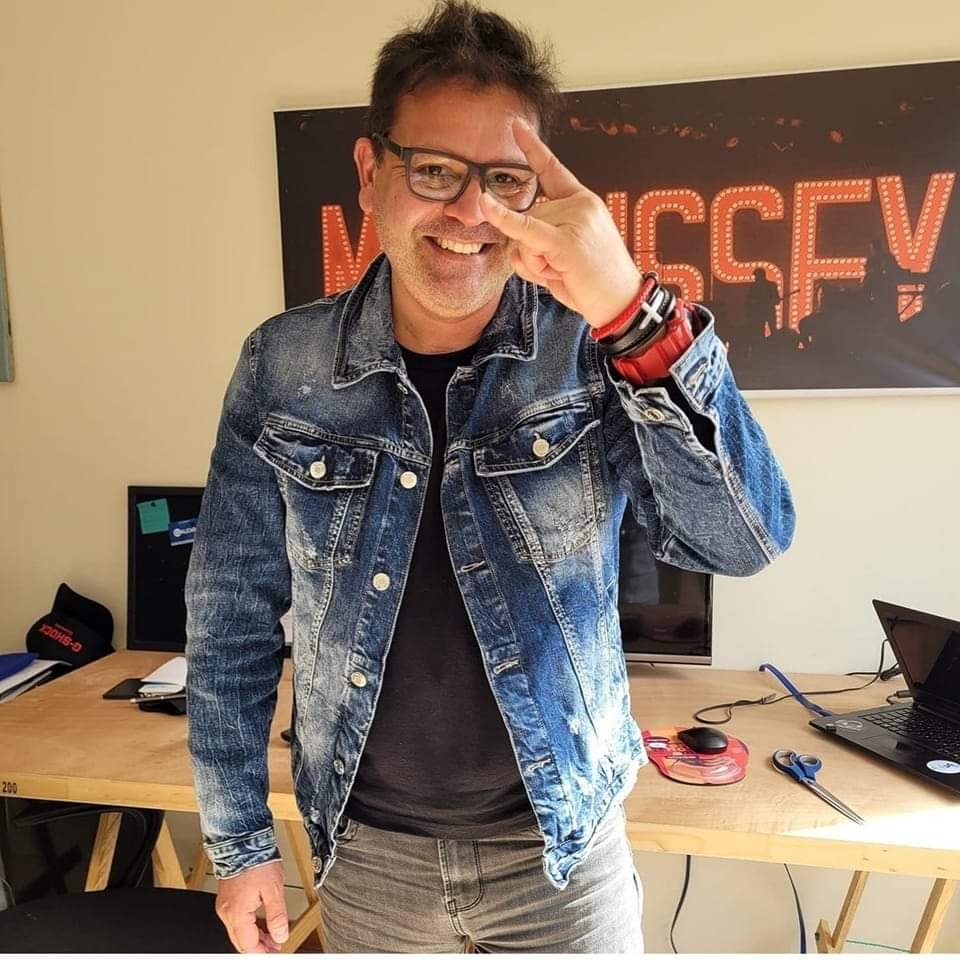 Richard_Fica's tweet photo. #NuevaFotoDePerfil https://t.co/M0AZI5tuOT