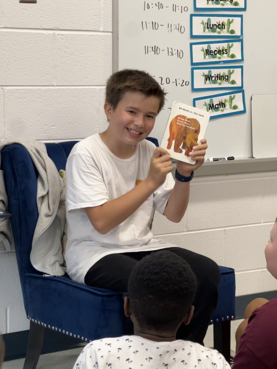 These 5th graders are reading their favorite picture book from their elementary school journey! Who remembers Brown Bear, Hey That’s My Monster, Where the Wild Things Are, or There Was An Old Lady Who Swallowed A Fly? @Discovery_elem