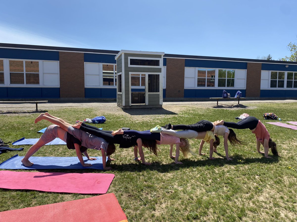 Our Elementary Yoga club was taking advantage of the sunshine this afternoon. Thanks for your leadership, Ms. MaGee!