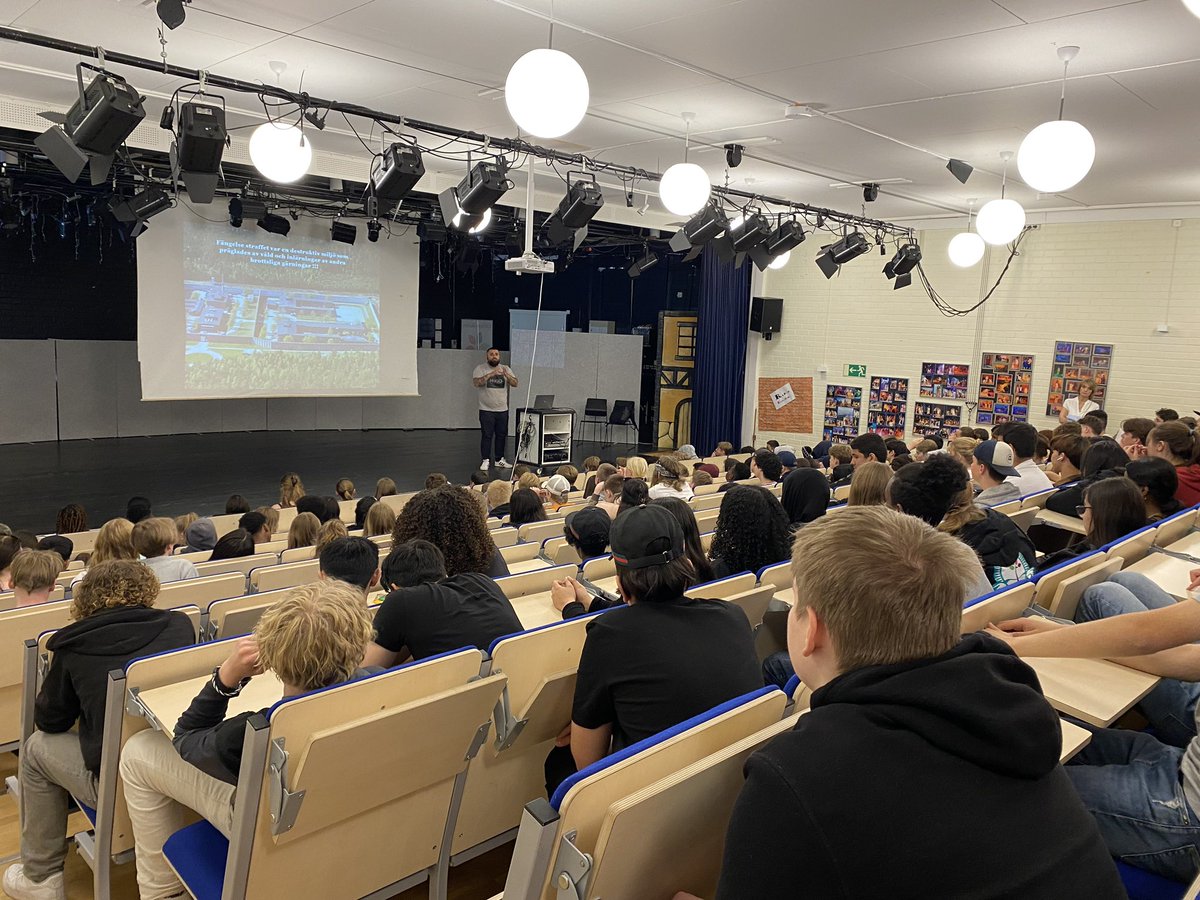 Jag höll en föreläsning för elever i årskurs 7 och 8 på Källtorpskolan i Järfälla kommun om hur barn och unga far illa i kriminella nätverk.

➡️